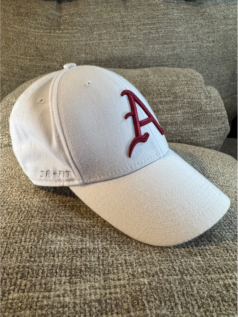 Nike Arkansas Razorbacks White/Red baseball cap “A